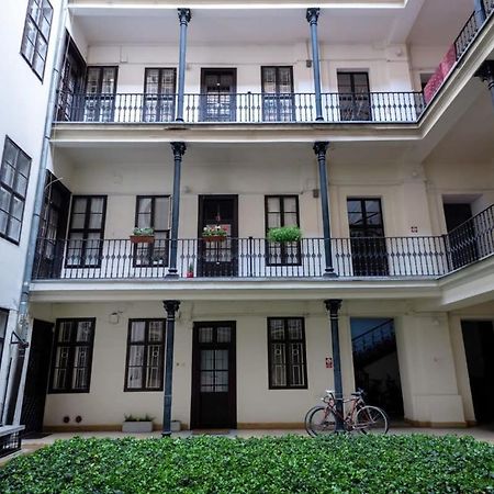 Lovely Downtown Apartment Close To The Basilica Budapeşte Dış mekan fotoğraf