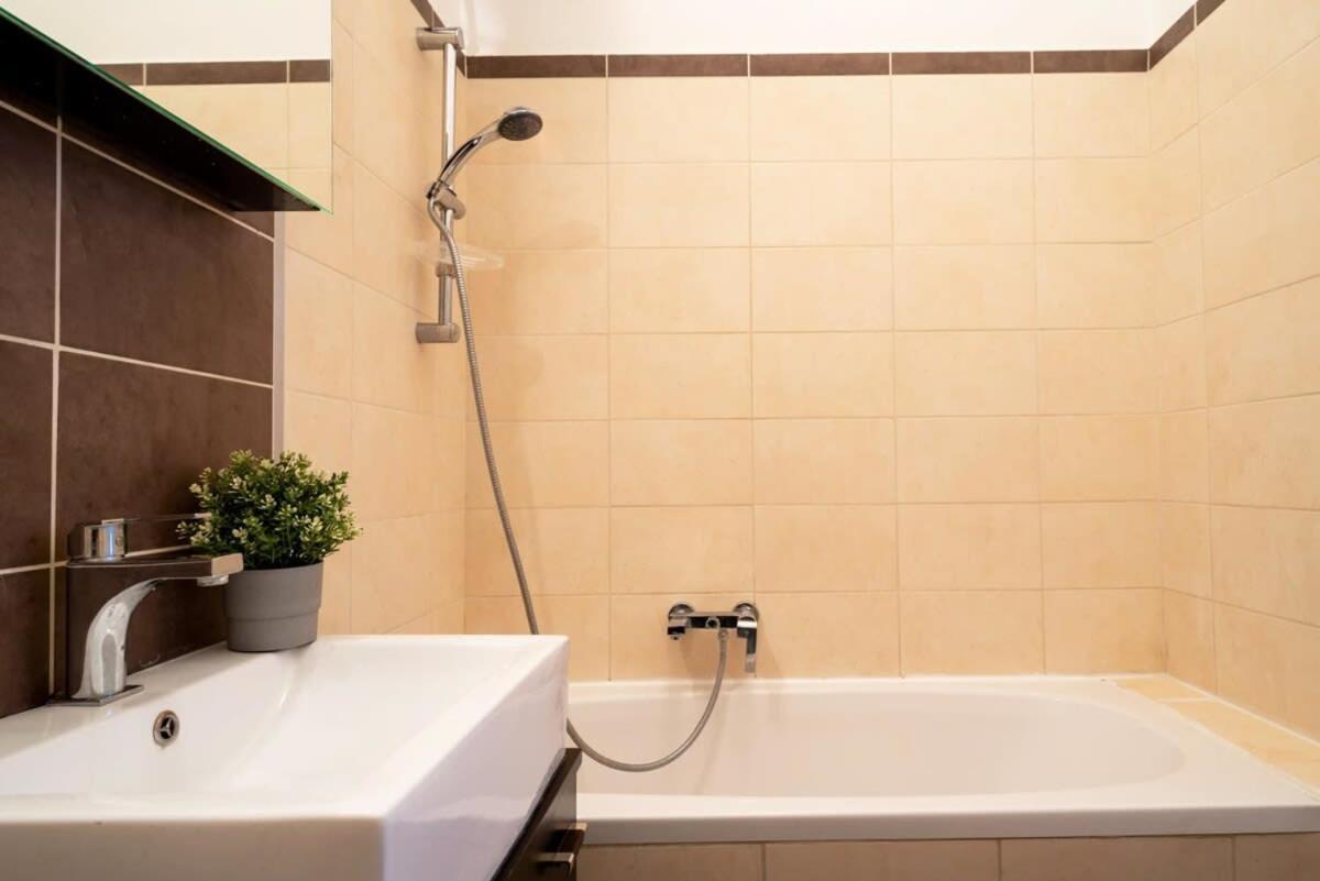 Lovely Downtown Apartment Close To The Basilica Budapeşte Dış mekan fotoğraf