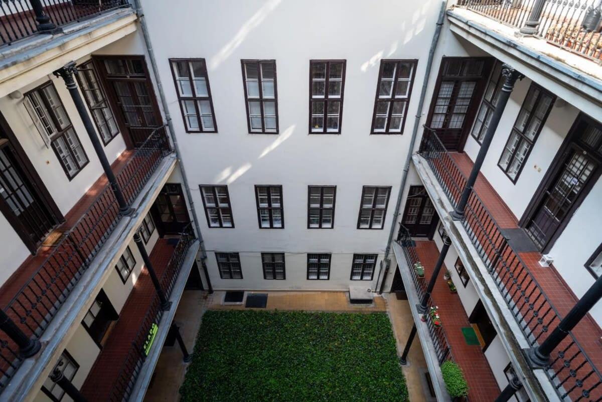 Lovely Downtown Apartment Close To The Basilica Budapeşte Dış mekan fotoğraf